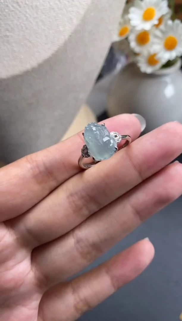 银S925镶嵌散珠翡翠冰种貔貅戒指