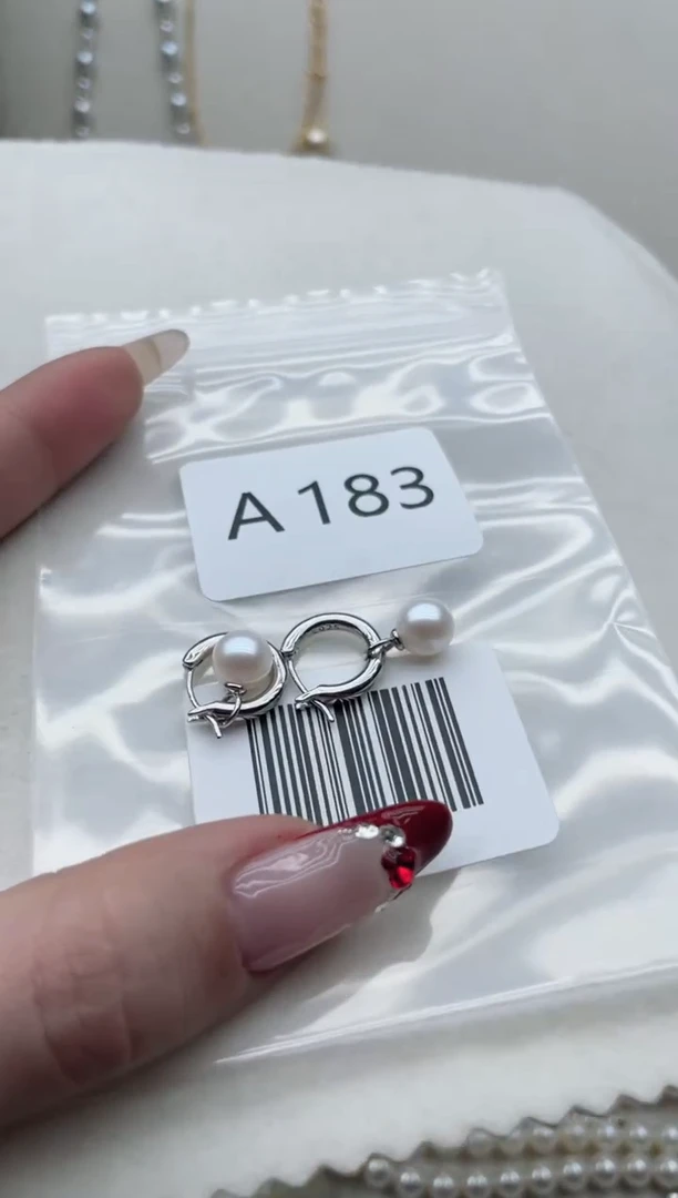 【闪购商品】淡水珍珠耳饰银S925镶嵌A183