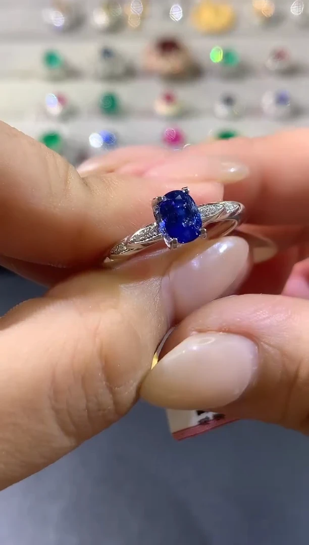 戒指|蓝宝石18K金镶嵌W466|3380