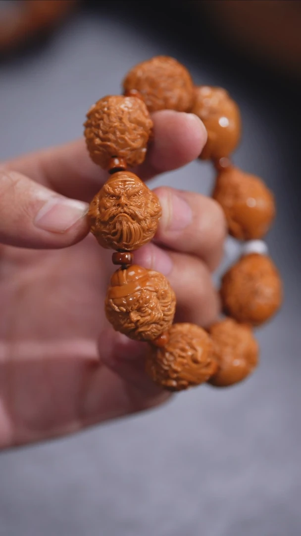 【闪购商品】橄榄核吊坠更厉害