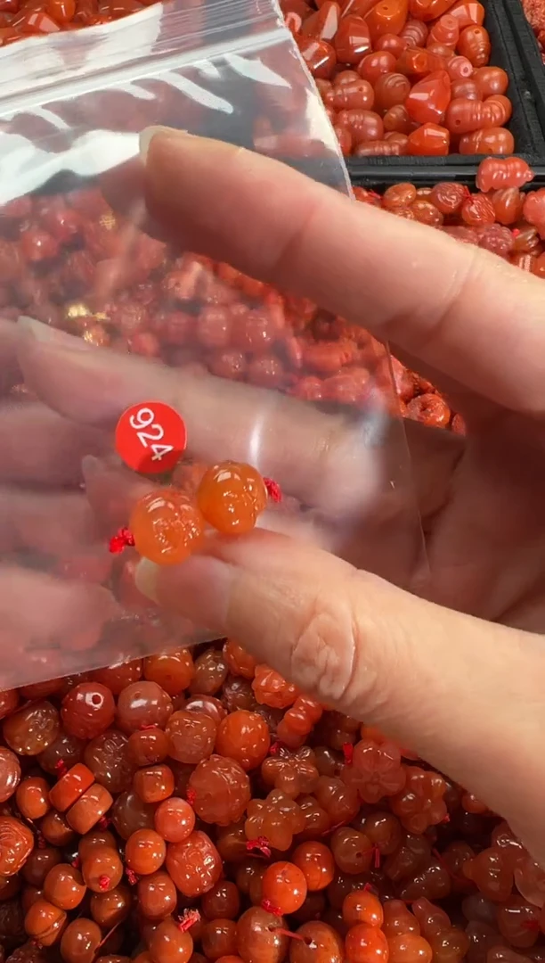 【闪购商品】南红玛瑙颈饰未镶嵌1