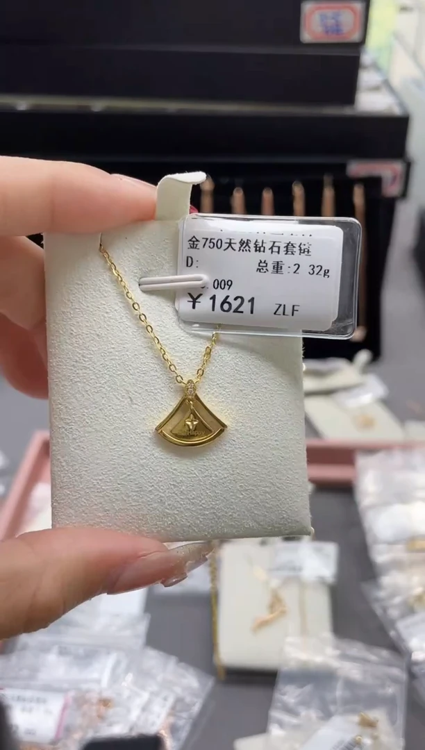 【闪购商品】钻石套链18K金镶嵌剪标签不退不换