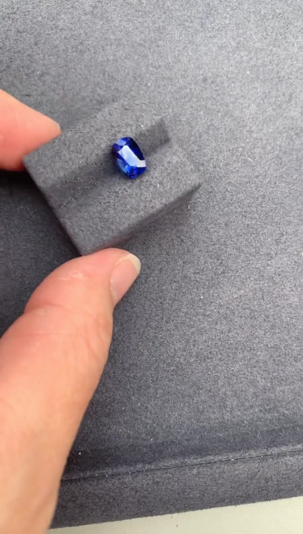 【闪购商品】蓝宝石裸石未镶嵌2ct皇家蓝