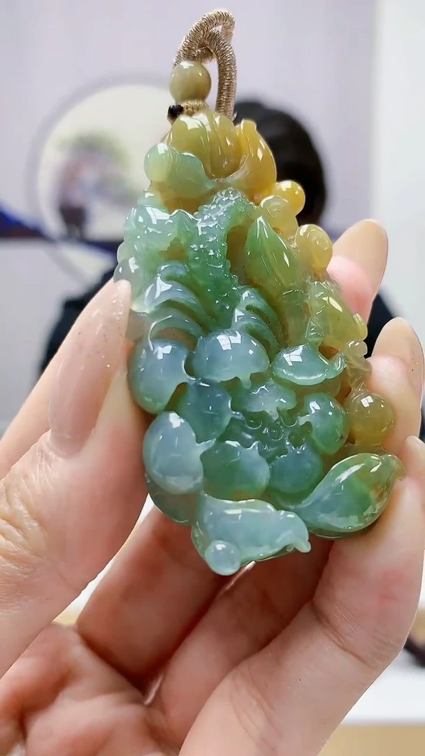 未镶嵌定制翡翠5060MM-毛货挂件154