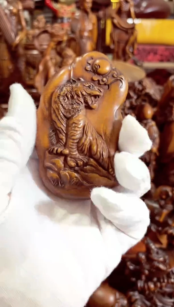 小叶黄杨小件虎牌