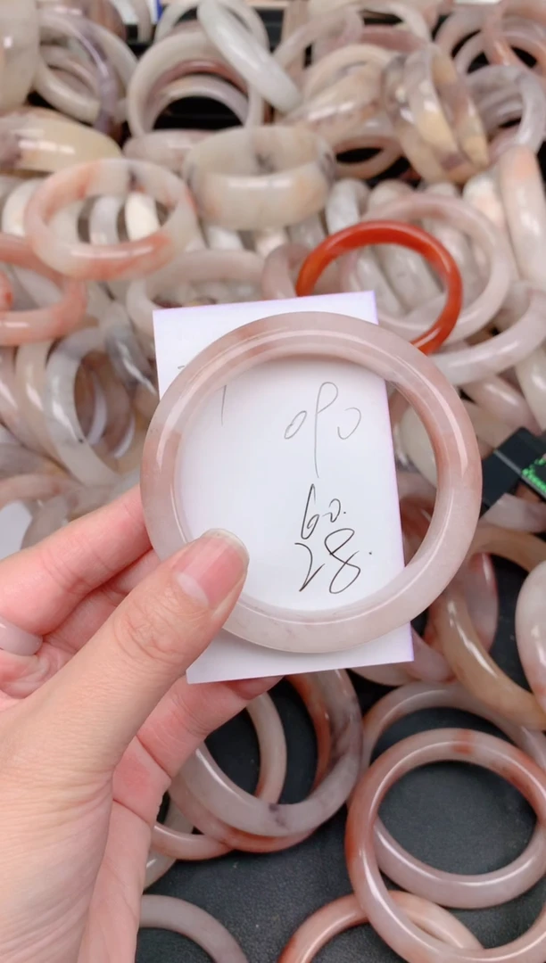 未镶嵌手镯石英质玉090