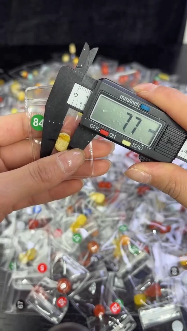 裸石蜜蜡未镶嵌多样性发货