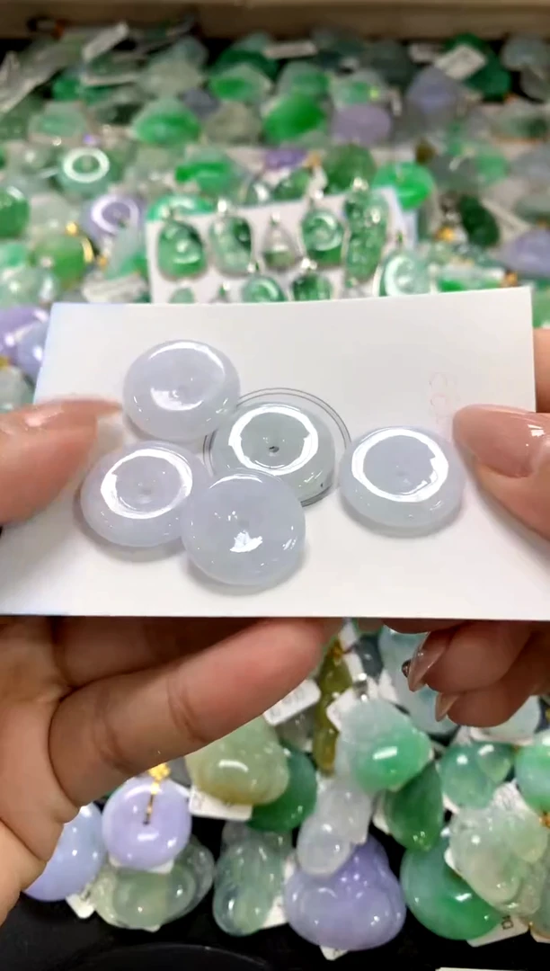 颈饰未镶嵌翡翠1111111111111111（多样性发其一）