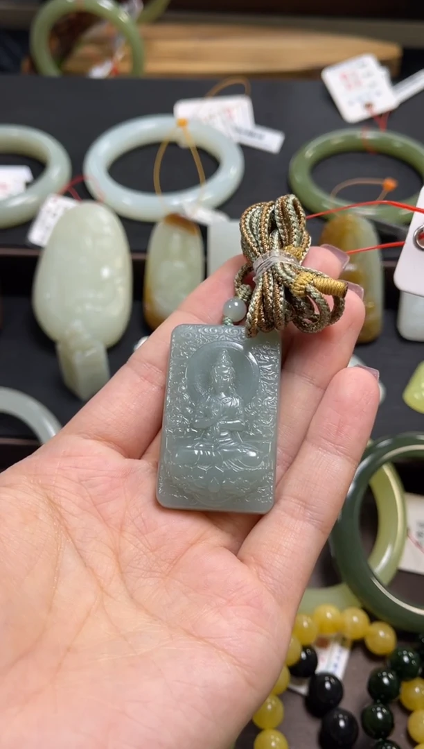 吊坠(不含链)未镶嵌和田玉吐拉牧场 观音9009515