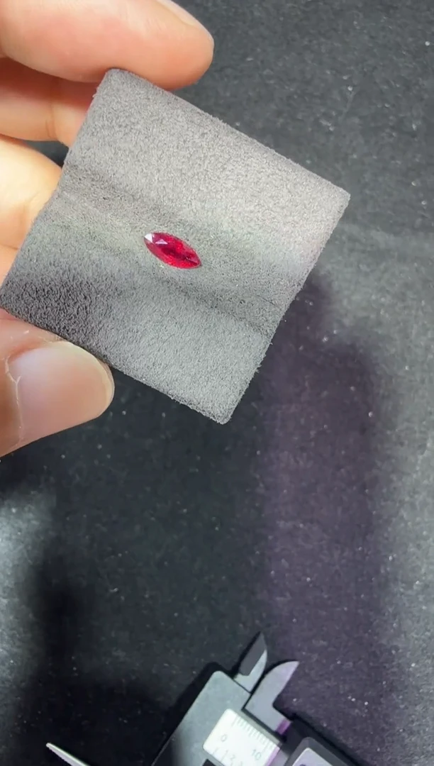 未镶嵌定制定制红宝石天然无烧国际证书鸽血红0.54克拉