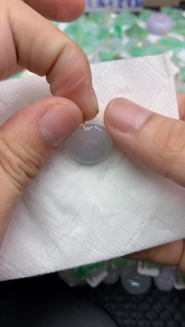 翡翠18K金镶嵌颈饰111111111