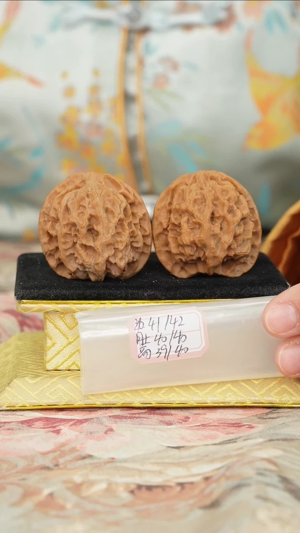 【闪购商品】文玩核桃把件苹果园