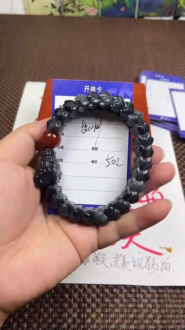 颈饰未镶嵌和田玉泉****司1