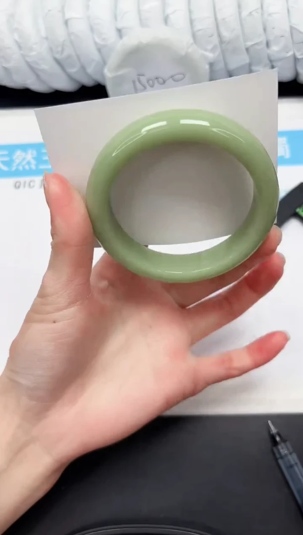 【闪购商品】石英质玉手镯未镶嵌161-59.9