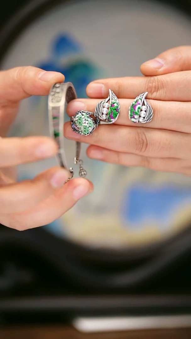 织绣93黔东南苗族刺绣