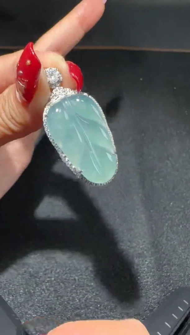 【闪购商品】翡翠吊坠(赠链)未镶嵌6614多样性发货拍一发一