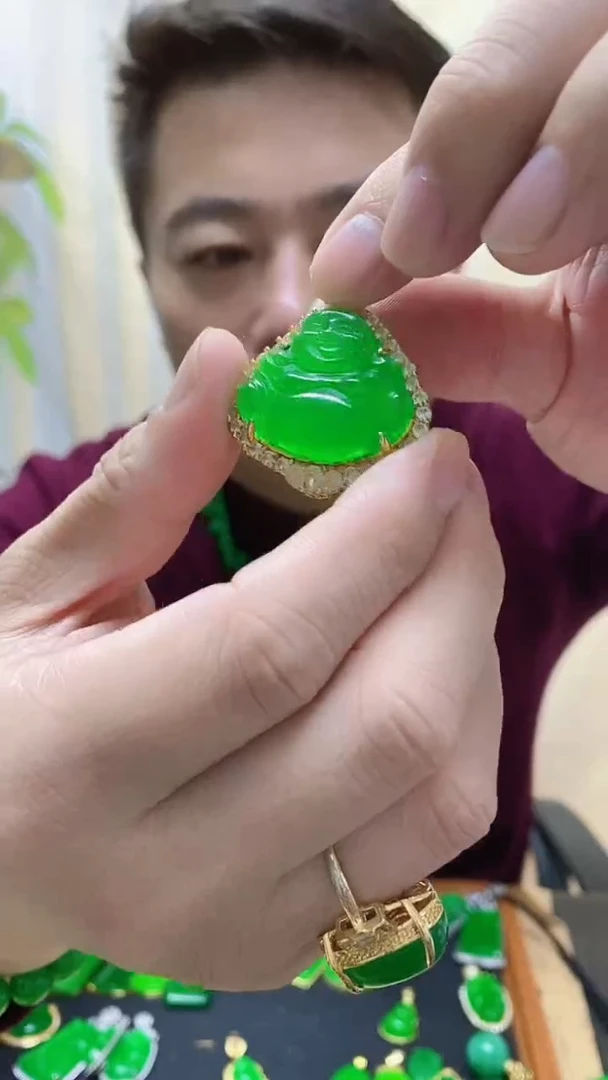 吊坠(赠链)14K金镶嵌翡翠小金佛吊坠