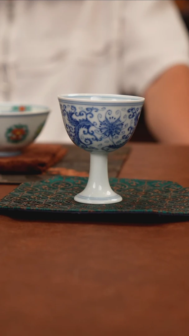 五里雾凤尾草高脚杯