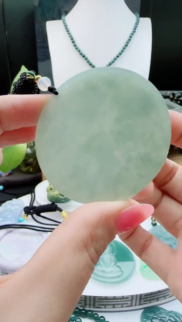 【闪购商品】翡翠颈饰未镶嵌11111111