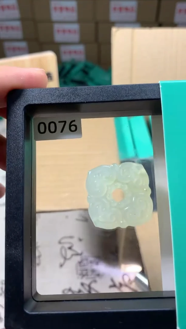 未镶嵌蛇纹石玉颈饰岫玉吊坠 天然岫玉 男女同款 带绳 无盒