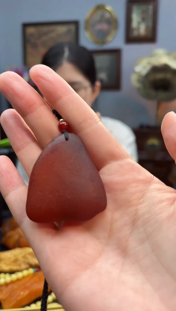 琥珀颈饰未镶嵌吊坠