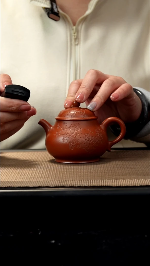 紫砂茶盏朱泥刻绘梅花/*高攀160CC