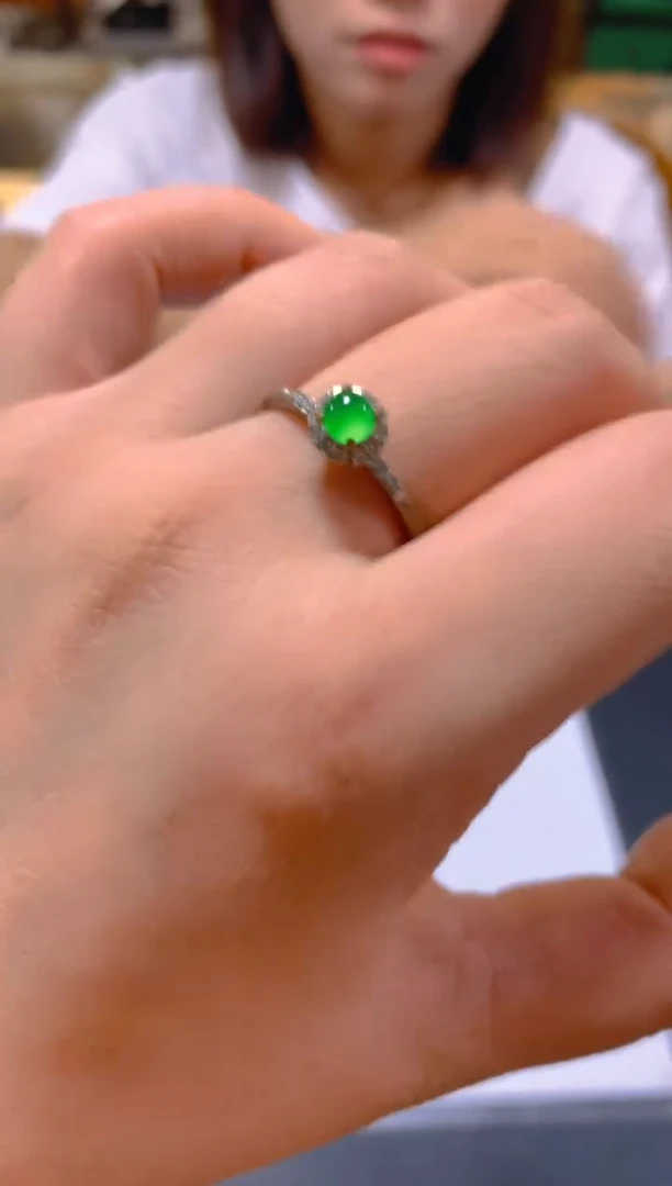 未镶嵌戒指翡翠多样性发一