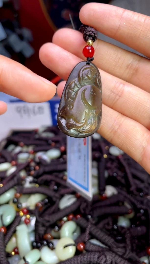 未镶嵌和田玉挂件1