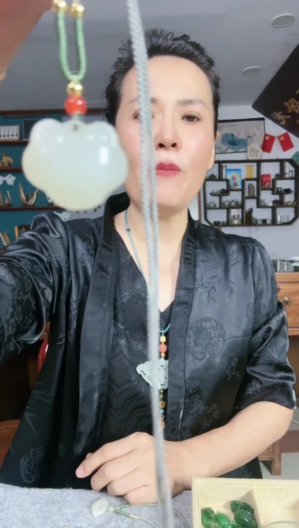 和田玉未镶嵌吊坠(不含链)玉如意宝宝锁
