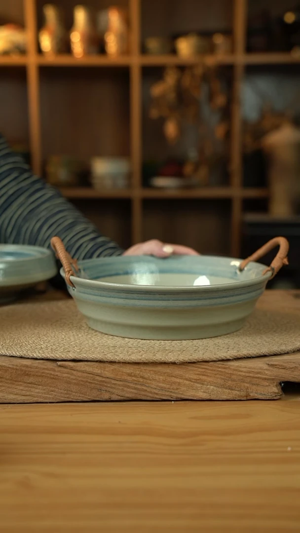 青云系列的9英寸双耳麻绳螺纹直筒盘1个