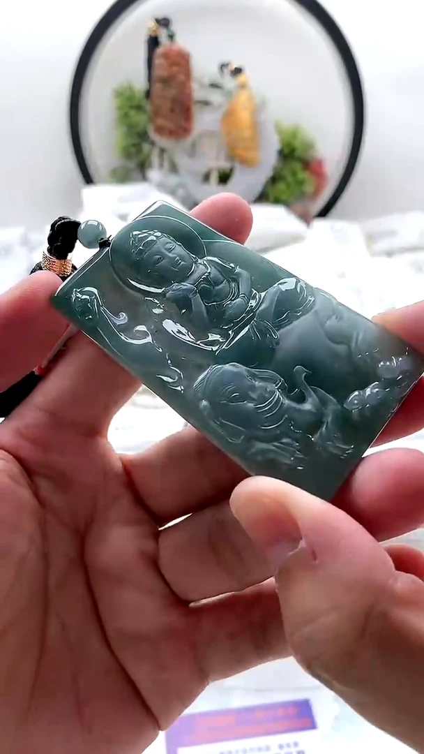 颈饰未镶嵌翡翠普贤