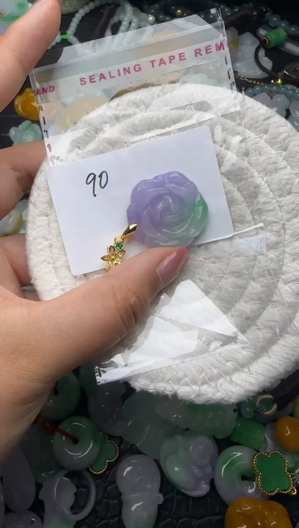 颈饰未镶嵌翡翠缅甸翡翠吊坠