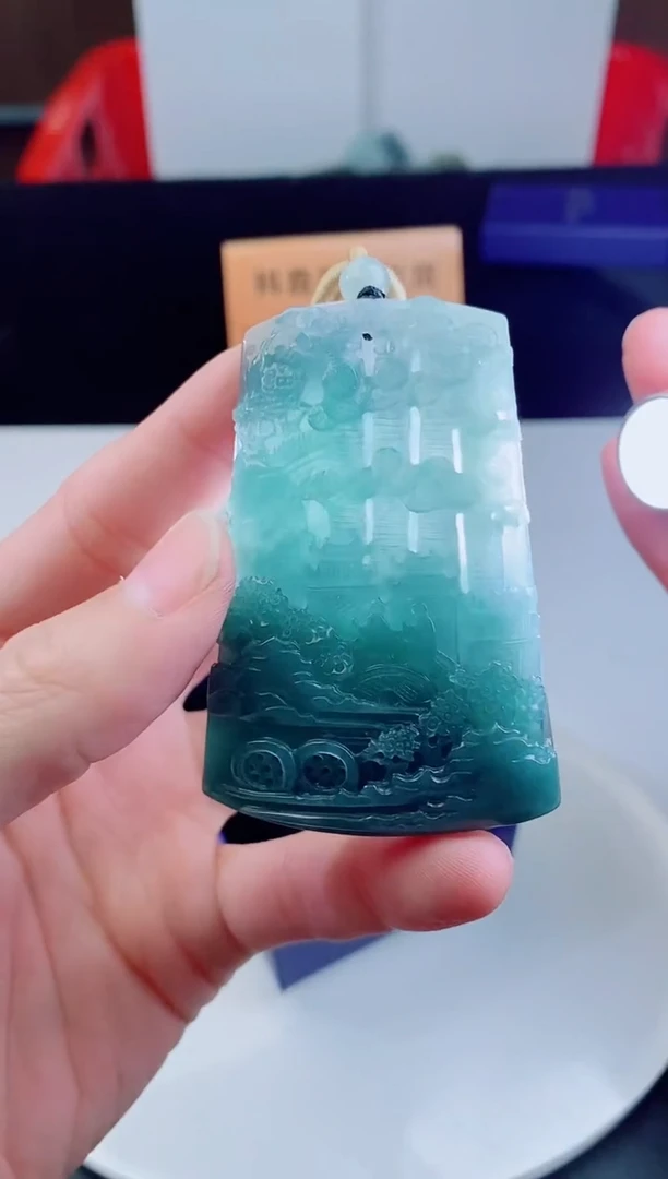 颈饰未镶嵌翡翠