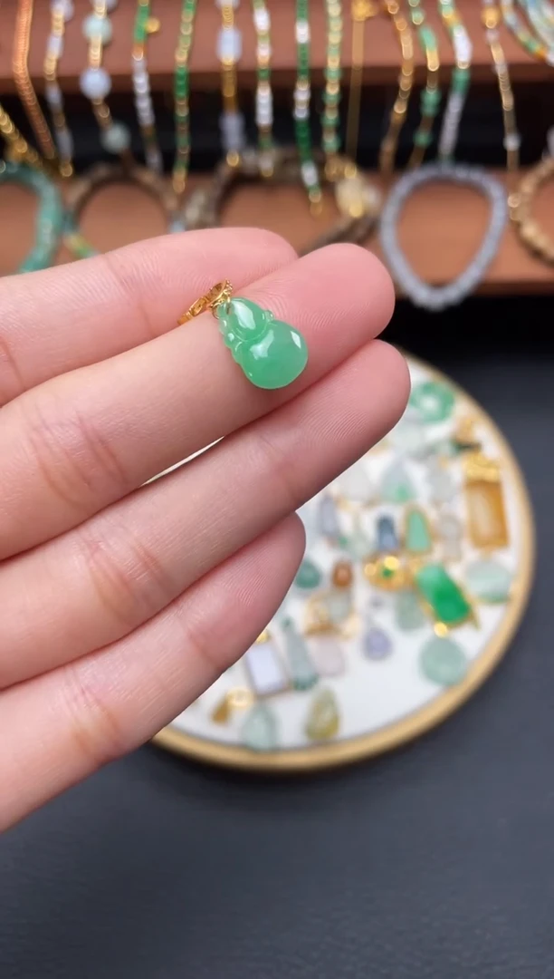 【闪购商品】翡翠吊坠(不含链)18K金镶嵌一个 JK637