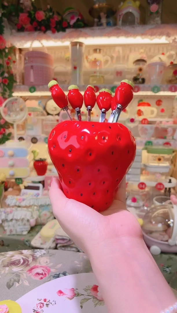 红色草莓水果叉——手工制作品质好！