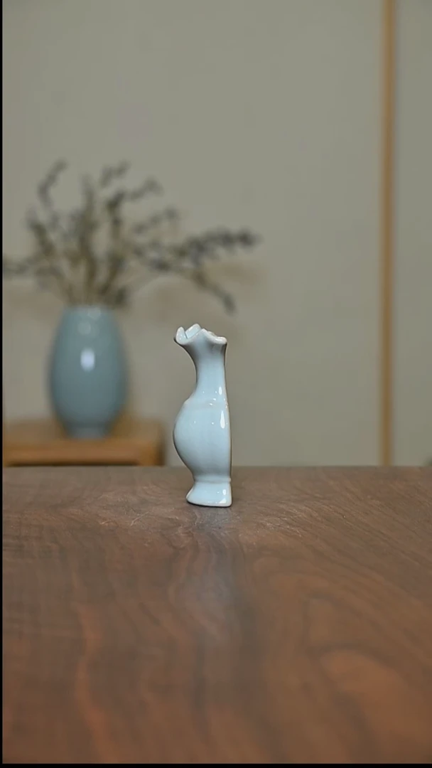 天青釉 小荷叶口瓶 冰箱贴 微瑕 朱家款 9cm