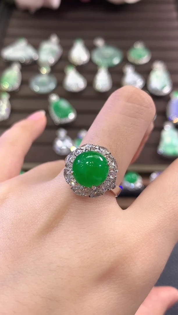 18K金镶嵌戒指翡翠d83