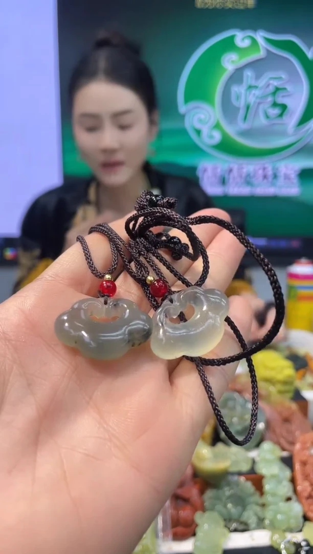 【闪购商品】岫玉吊坠未镶嵌·多样性发货*拍一发一