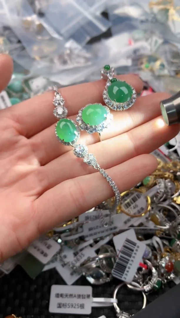 银S925镶嵌戒指翡翠2                     10