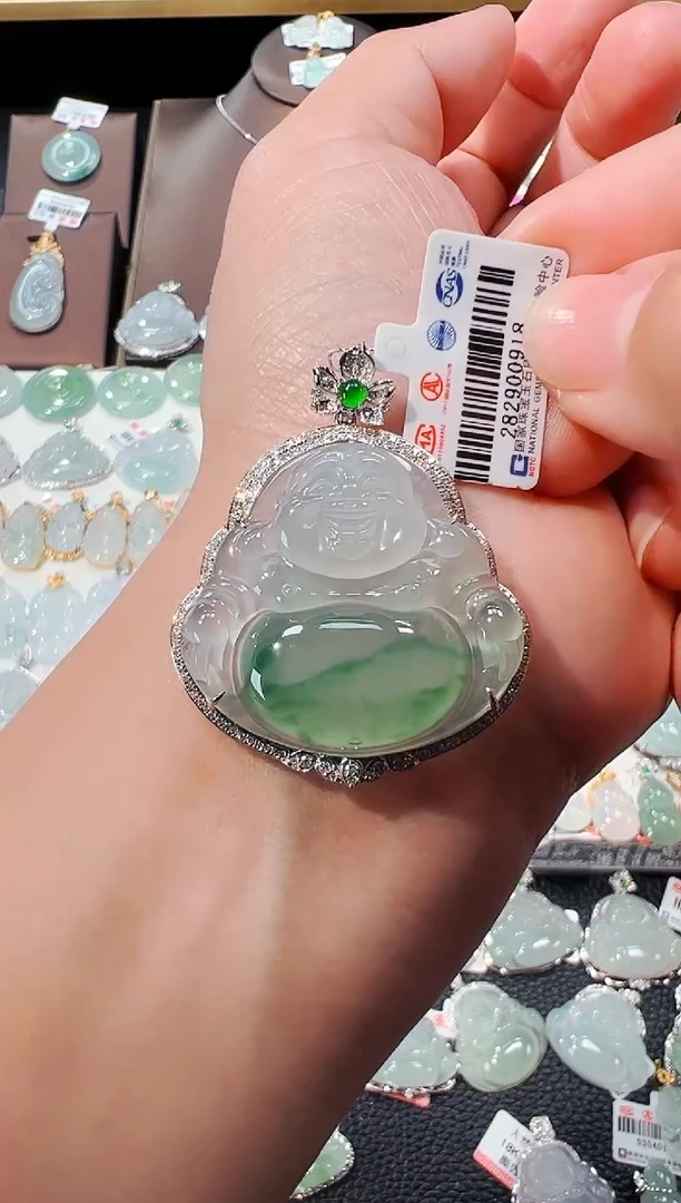 【闪购商品】翡翠吊坠(不含链)18K金镶嵌佛公吊坠918