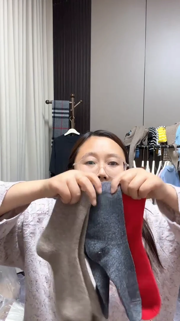 山羊绒驼色灰色红色