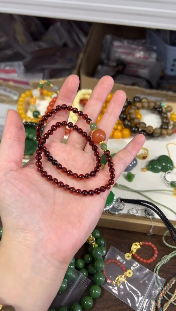 手链血珀未镶嵌晶体血珀南红和田珠双圈[0120]