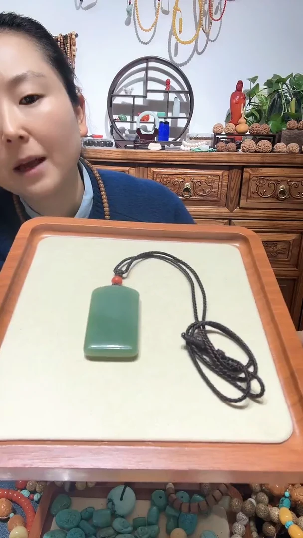 颈饰未镶嵌和田玉精品老坑粉青平安牌