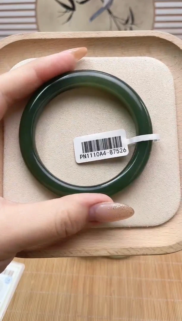 未镶嵌手镯和田玉56+ 湖水绿