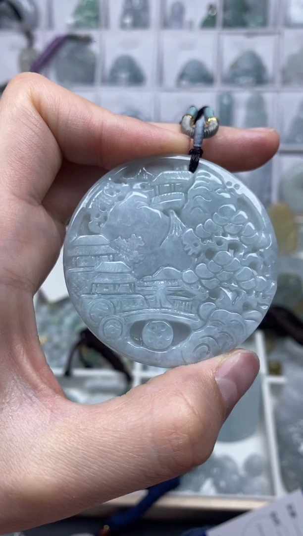 【闪购商品】翡翠颈饰未镶嵌山水