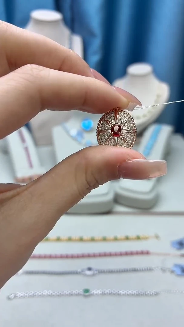 吊坠(不含链)彩色蓝宝石银S925镶嵌078JH0102产品一个（多样性）