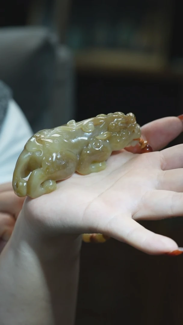 未镶嵌和田玉把件貔貅