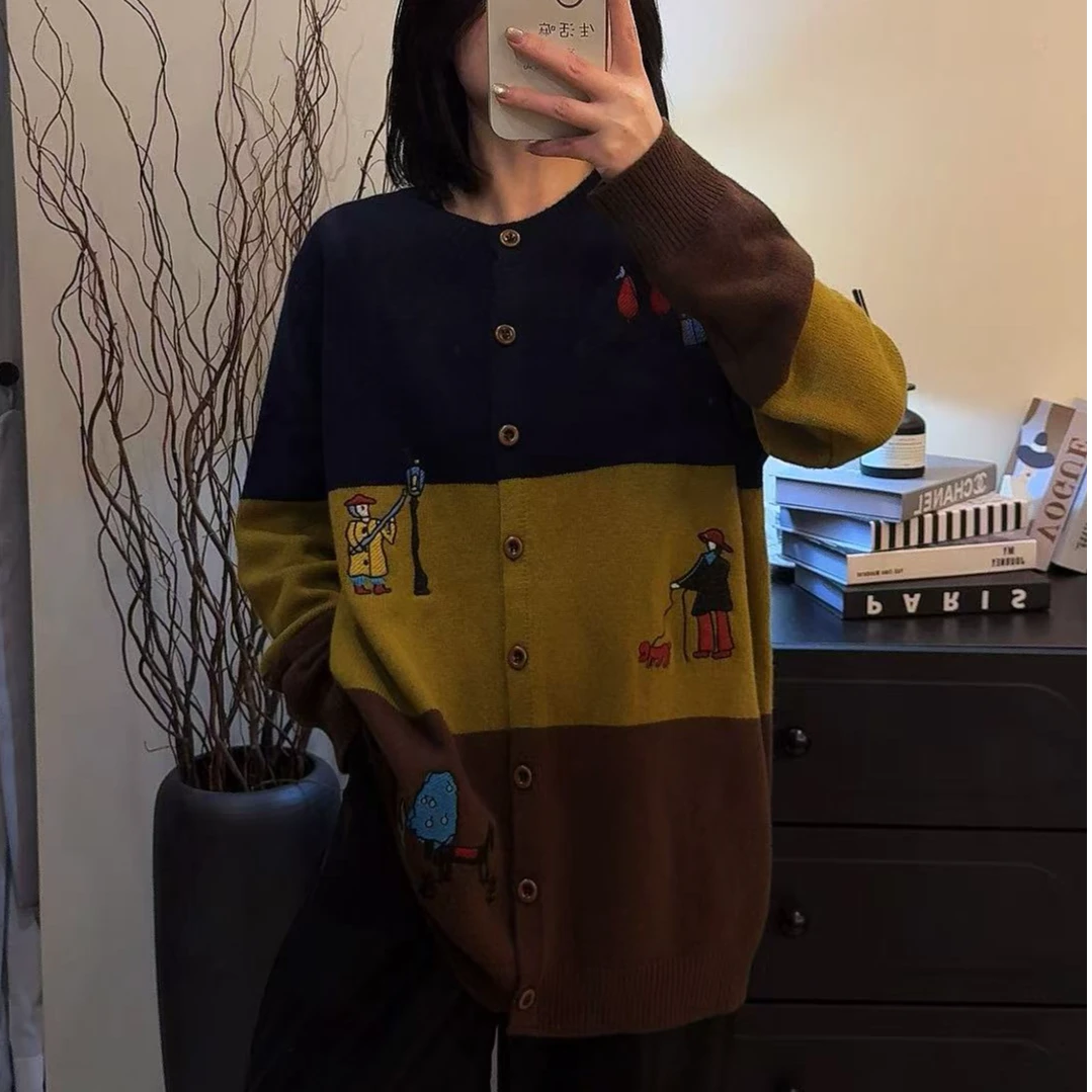 8995 小CC时尚穿搭2025冬季新款小众设计师款圆领刺绣毛衣开衫