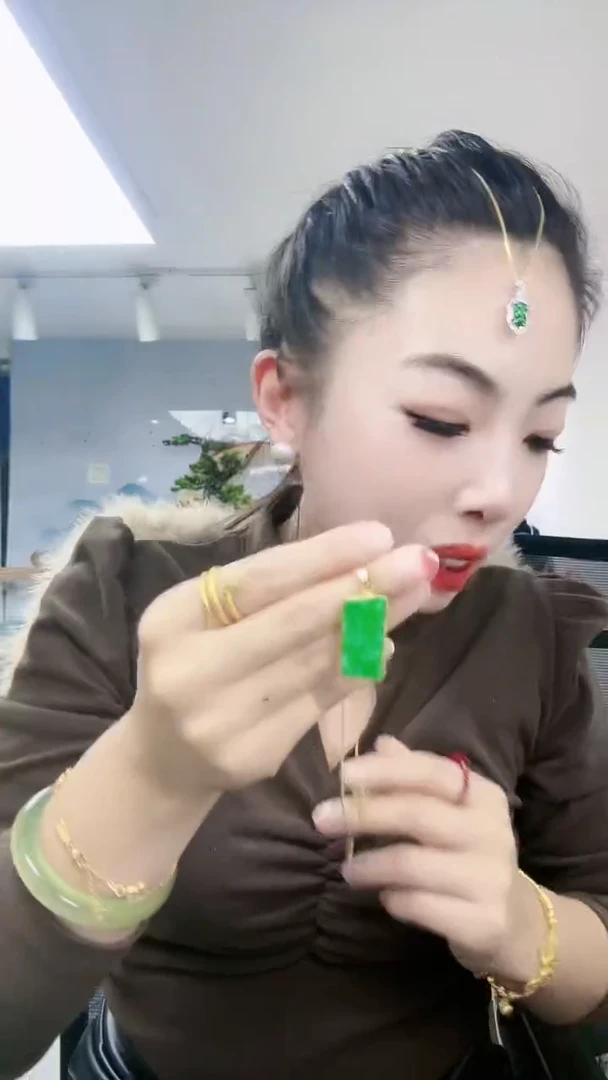 【闪购商品】石英质玉颈饰合金马来玉吊坠