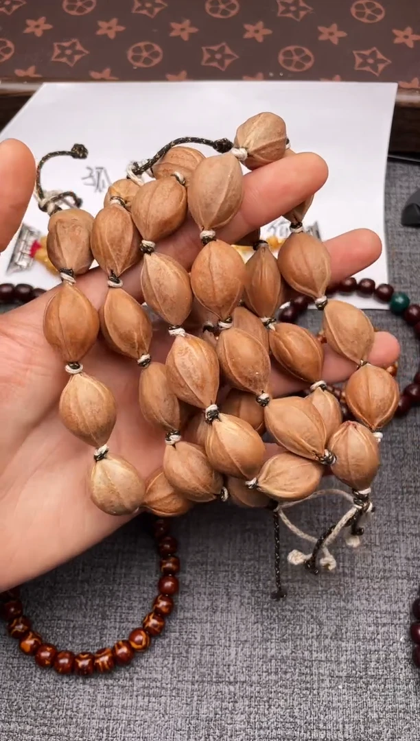 吊坠紫金鼠铁核卡17左右      41